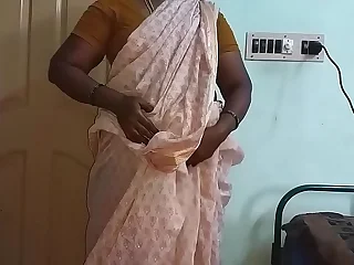 Indian Hot Mallu Aunty Nude Selfie And Fingering Be advantageous to  father in law